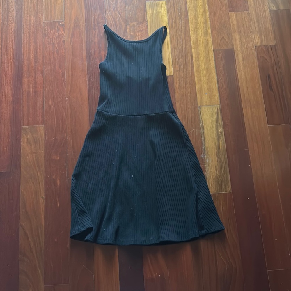 Black, size 2, TopShop sleeveless midi skater dress.